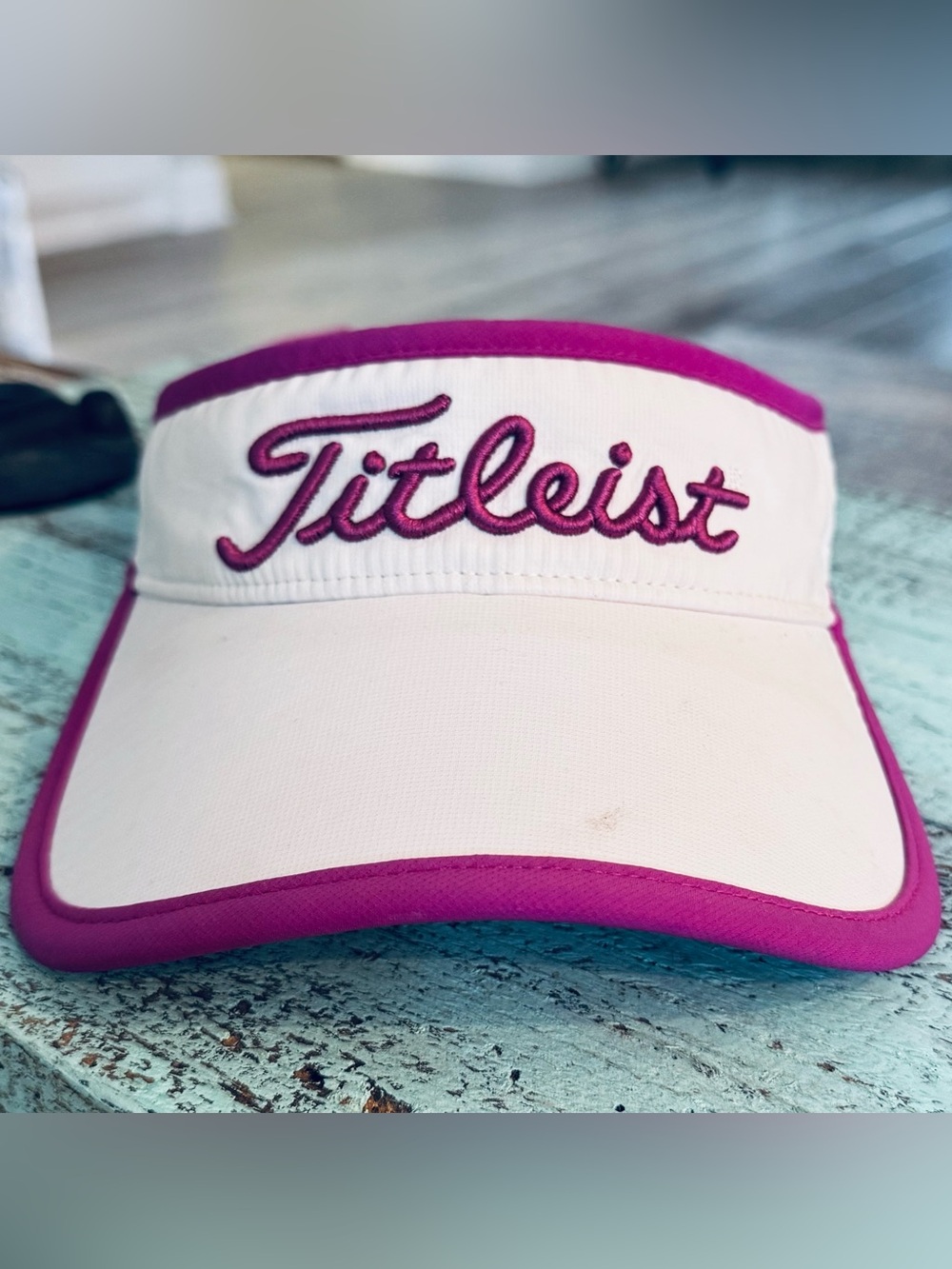 Titleist Women's Tour Performance Golf Visor featuring white & magenta